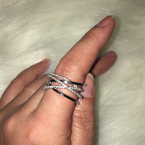 Stylish ring - Picture 2 of 3